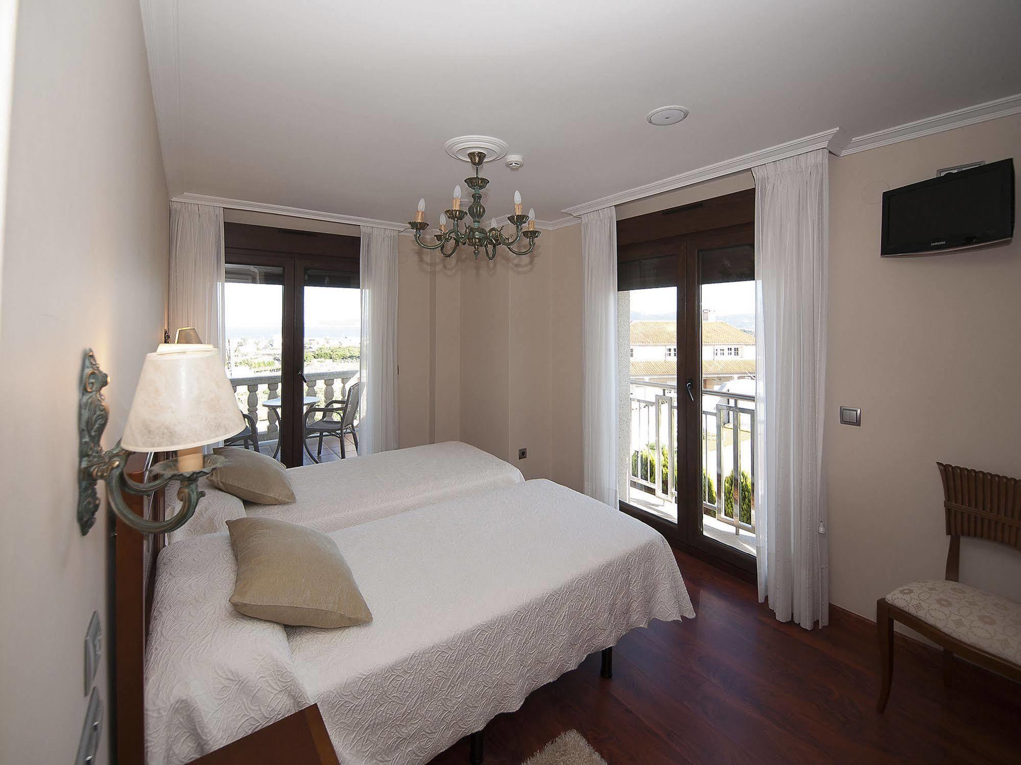 Pension Residencia A Cruzan (Adults Only) Noalla  Екстериор снимка