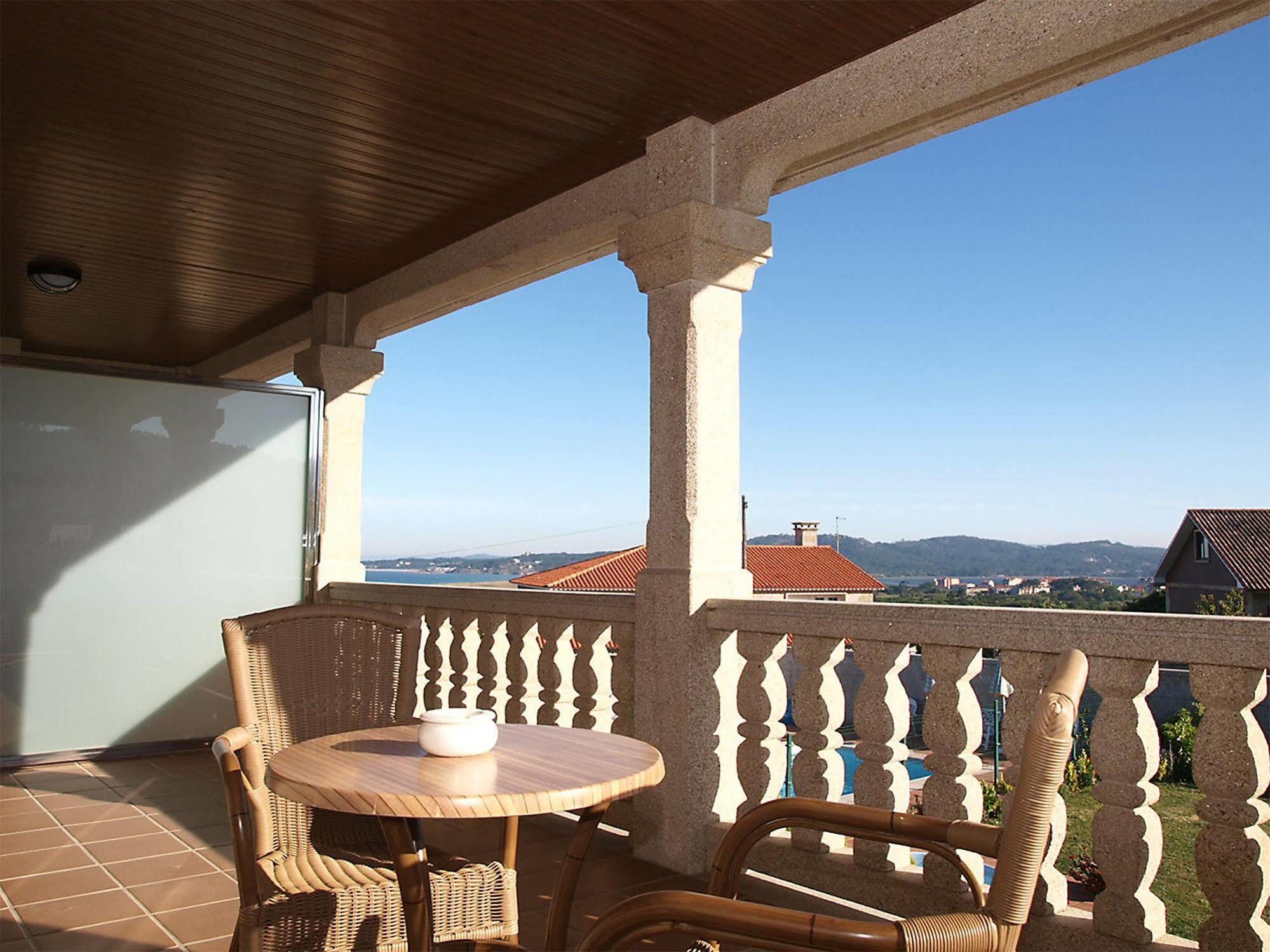 Pension Residencia A Cruzan (Adults Only) Noalla  Екстериор снимка